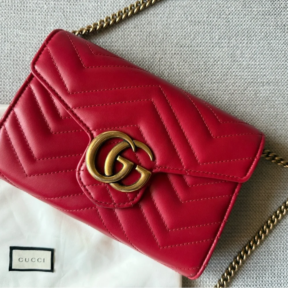 Gucci Burgundy Quilted Crossbody Bag - Picture 2 of 5